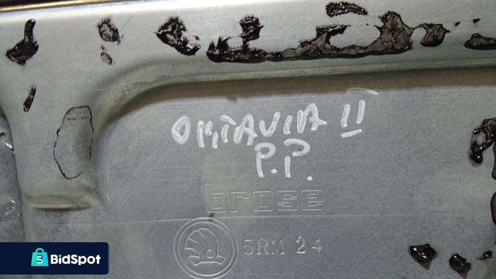 PODNOŚNIK SZYB PRAWY PRZÓD SKODA OCTAVIA II 1.9TDI  1ZD837756 1K0959792C