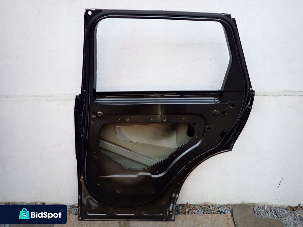 DRZWI PRAWE TYLNE PRAWY TYŁ RANGE ROVER SPORT L494 2013-2022R