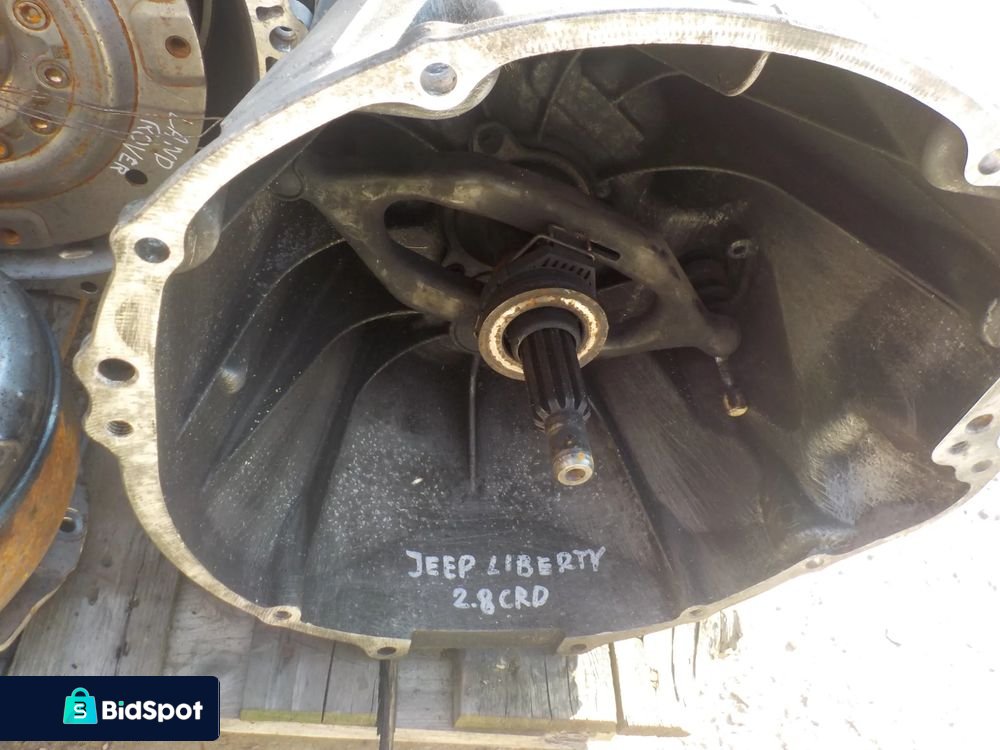 JEEP LIBERTY 2.8 CRD 4X4 SKRZYNIA BIEGÓW