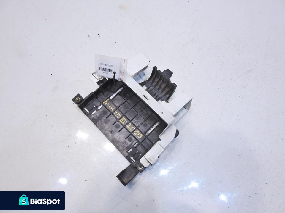UCHWYT MOCOWANIE KOMPUTERA VOLVO V70 III 2.0 D3