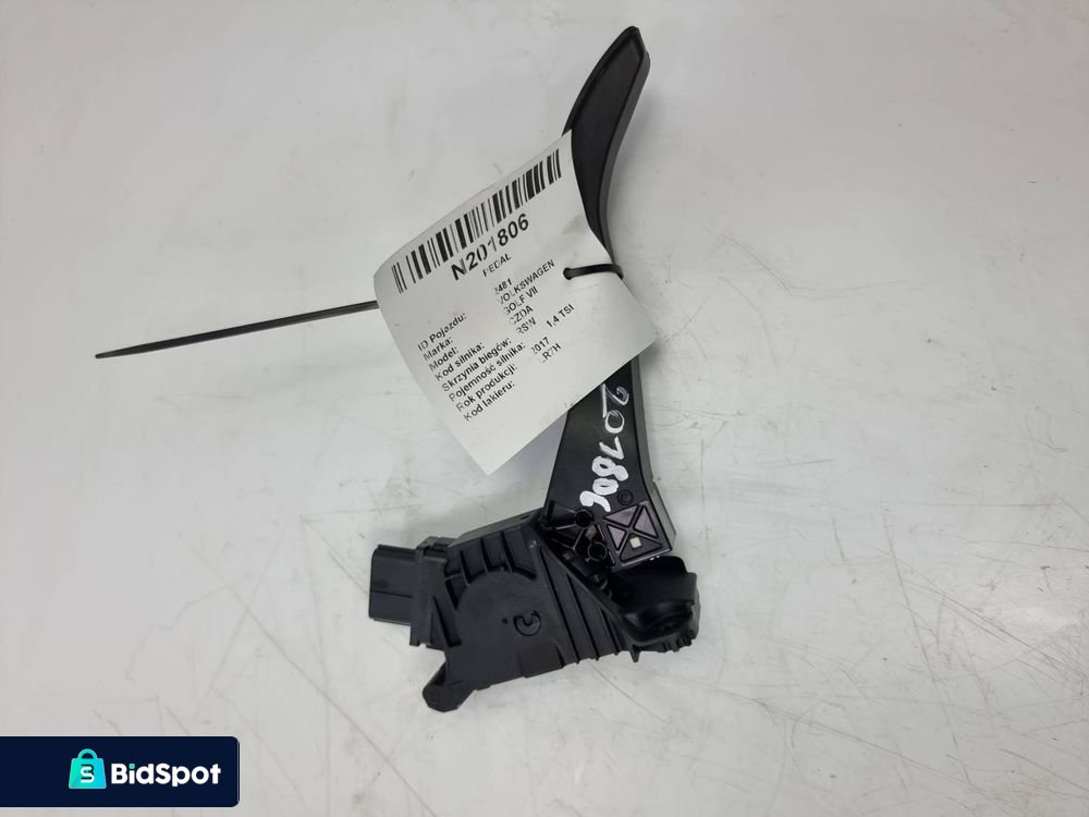 PEDAŁ VOLKSWAGEN GOLF VII 5Q1723503H