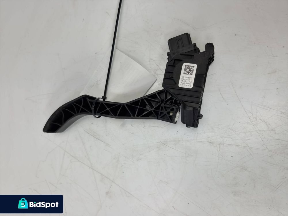 PEDAŁ VOLKSWAGEN GOLF VII 5Q1723503H