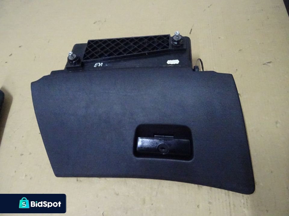 TUNEL SCHOWEK LISTWA DESKI BMW E39 KOMBI 95-00 NR338