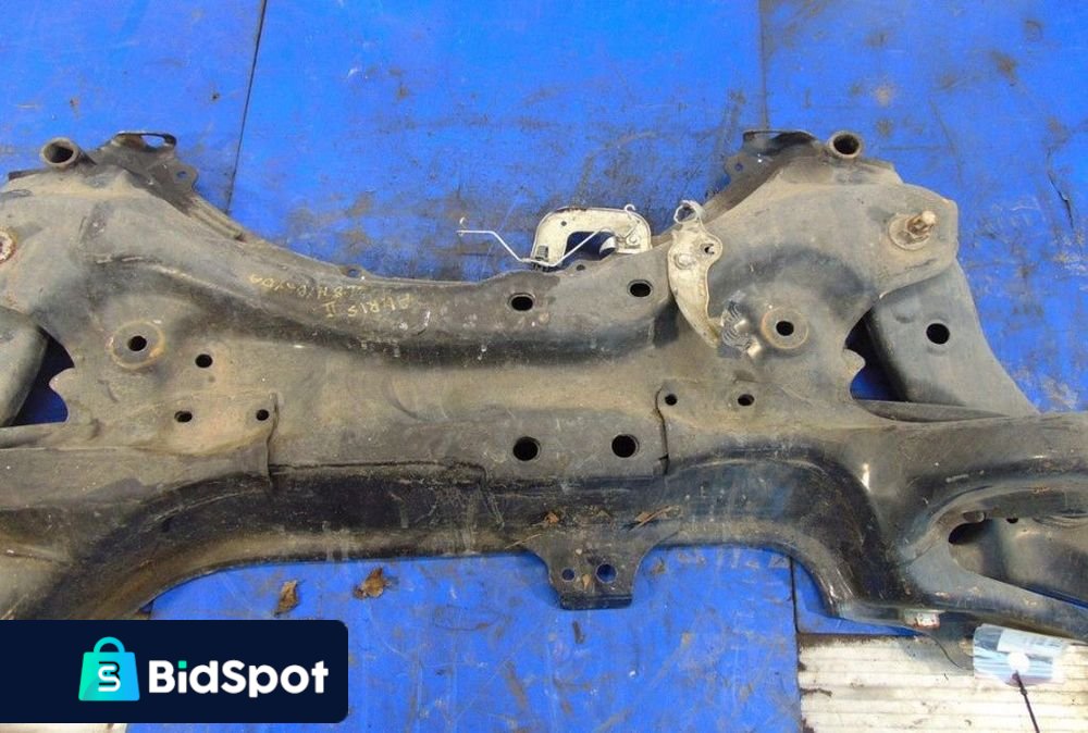 TOYOTA AURIS II SANKI SILNIKA