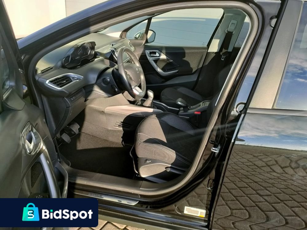 Peugeot 2008 1.2 Pure Tech Style