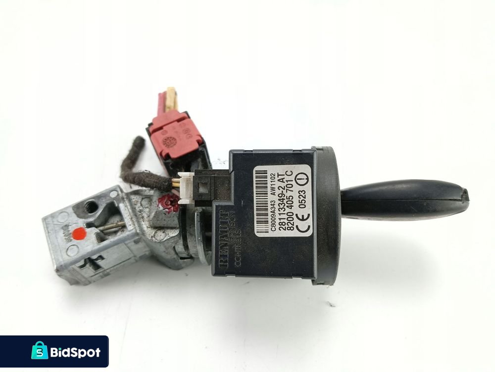 STACYJKA KLUCZYK WKŁADKA KOREK RENAULT KANGOO II 2 (2007-2013) 8200405701