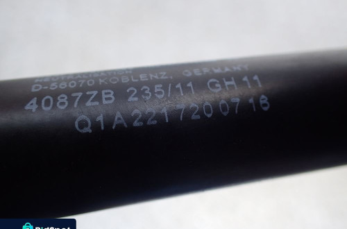 SIŁOWNIK DRZWI MERCEDES W221 LIFT PRAWY PRZÓDA2217200718 RADOM