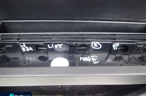 BOCZEK PRAWY PRZÓD MERCEDES W221 LIFT RADOM