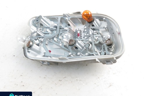 WKŁAD LAMPY LEWY TYŁ AUDI A6 C6 436071 436073