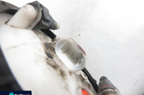 PŁYWAK RENAULT ESPACE IV 1.9 dCi  8200008529