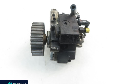 POMPA WTRYSKOWA RENAULT MEGANE II 1.9 dCi 8200108225 0445010075
