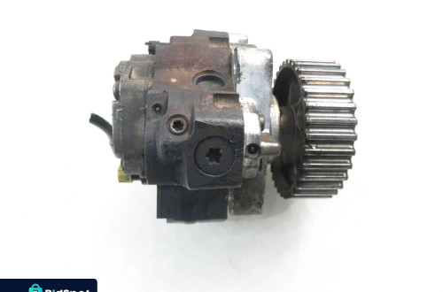 POMPA WTRYSKOWA RENAULT MEGANE II 1.9 dCi 8200108225 0445010075