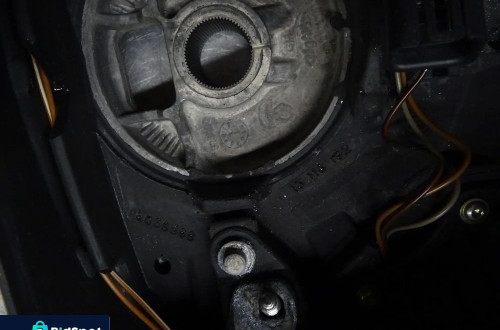 OPEL CORSA C 00-03 3D 1.2B 2AU KIEROWNICA