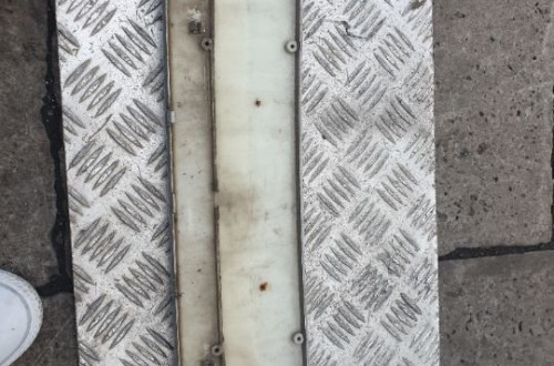 bmw e39 ramka podstawa tablicy rejestracyjnej titansilber metallic