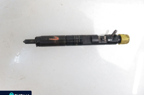 WTRYSKIWACZ RENAULT 1.5 DCI  EJBR04001D 8200567290