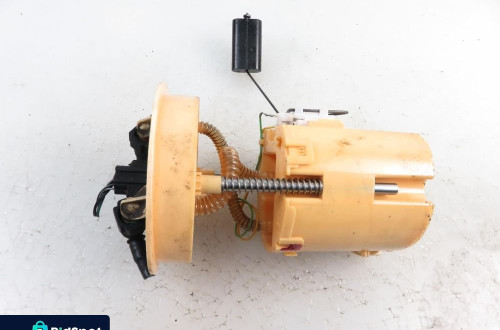 PŁYWAK FORD FIESTA MK6 1.6 TDCi 8V51-9275