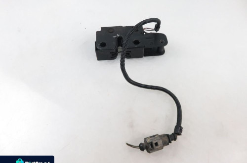 ZAMEK MASKI VW GOLF V (1K1) 1K1823509E