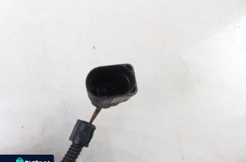 ZAMEK MASKI VW GOLF V (1K1) 1K1823509E