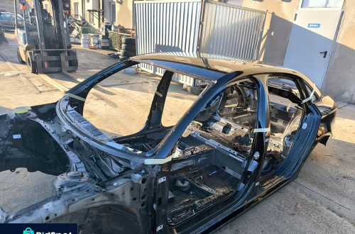 DACH ĆWIARTKA AUDI A3 8V SEDAN DŁUGIE SŁUPKI ORYGINAŁ !