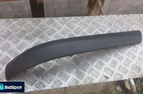 vw passat b5 listwa zderzaka przod przednia prawa 3b0807792