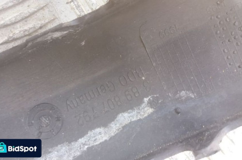 vw passat b5 listwa zderzaka przod przednia prawa 3b0807792