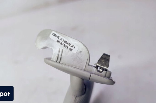 OSŁONA PRZECIWSŁONECZNA PRAW AUDI A4 B8 8K0857552N