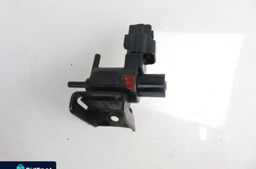 ZAWÓR PODCIŚNIENIA SUZUKI GRAND VITARA I 2.0 TD K5T47984