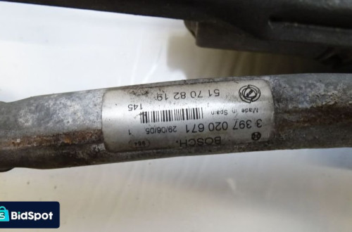 MECHANIZM WYCIERACZEK PRZÓD FIAT CROMA II 1.9JTD 0390241915