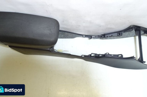 TUNEL ŚRODKOWY PODŁOKIETNIK TOYOTA AVENSIS T25 1.8