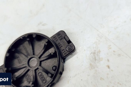 ZAŚLEPKA SENSORA DESZCZU AUDI A3 8V 8V0907613
