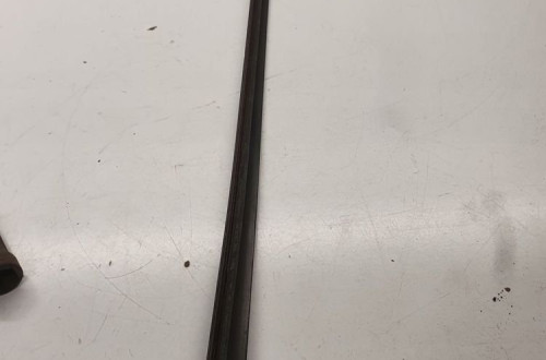 LISTWA SZYBY CZOŁOWEJ AUDI A3 8P LEWA 8P0854327B