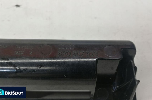 WKŁAD POPIELNICZKI PRZÓD AUDI A3 8P LIFT 8P0857575