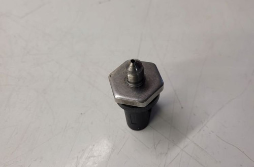 CZUJNIK CIŚNIENIA PALIWA AUDI VW SEAT 06H906051F