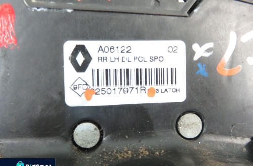 ZAMEK PRAWY TYLNY RENAULT ESPACE V 825002920R