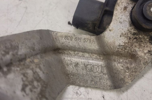 CZUJNIK POZIOMOWANIA ŚWIATEŁ AUDI A4 B7 8E0616571H