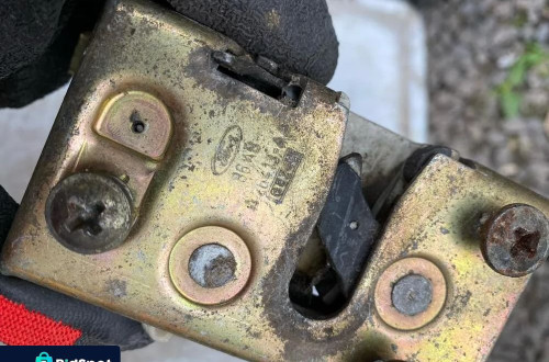 ford eskort v orion zamek drzwi lewy tyl tylny 86ab-a26413aa