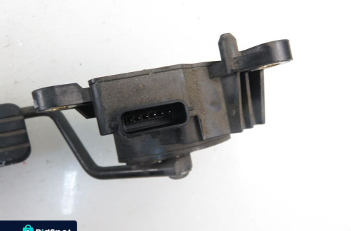 POTENCJOMETR GAZU RENAULT GRAND SCENIC II 1.6  8200159647B