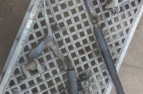 mercedes w211 kombi zawias klapy bagaznika tyl lewy