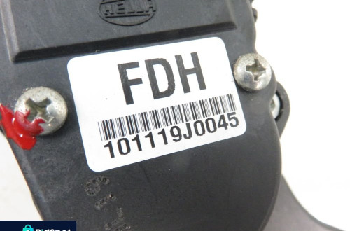 POTENCJOMETR GAZU KIA CEED I 1.6 CVVT A30327002R300