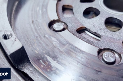 SPRZĘGŁO KOŁO DWUMAS AUDI A3 8V 1.8 06J105266AK
