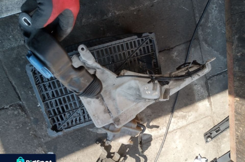audi a6 c6 2.0tdi zbiorniczek spryskiwaczy plynu