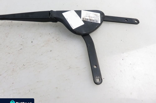 RAMIE WYCIERACZKI PRAWE MERCEDES W203 A2038201944