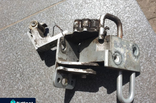 audi a6 c6 zawias drzwi lewy przód dolny górny komplet 8e0831411e