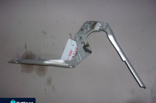 ZAWIASY MASKI LEWY + PRAWY AUDI A6 C6