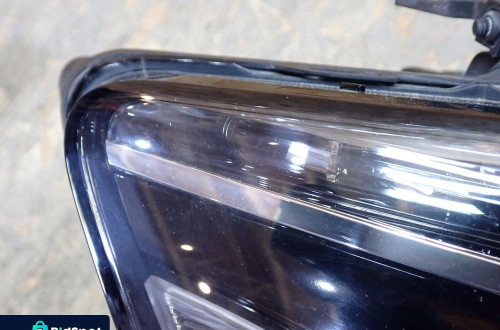 LAMPA PRAWA REFLEKTOR PRAWY BI XENON AUDI Q5 8R 8R0941004AF