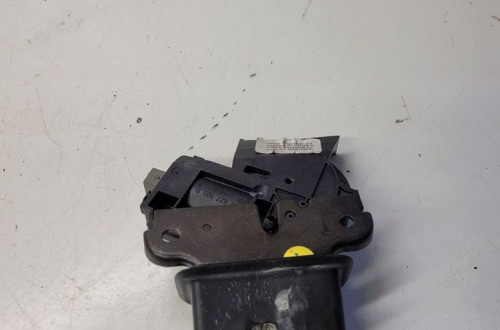 ZAMEK KLAPY TYŁ AUDI A4 A5 A6 A8 4F5827505B