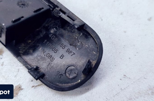 DYSZA SPRYSKIWACZA LEWA AUDI A7 4G8955987