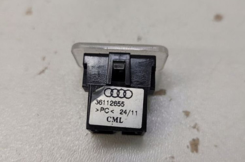 LAMPKA OŚWIETLENIE KABINY AUDI A8 A7 A6 36112655