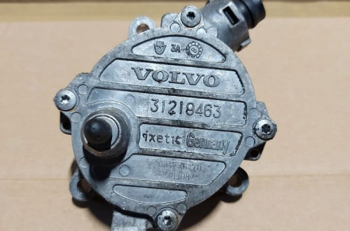 Pompa Vacum Volvo XC60 2.4d 31219463