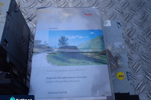 RADIO AUDI NAVIGATION PLUS RNS AUDI A4 8E0035192Q RADOM